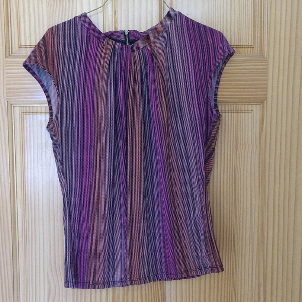 Worthington ladies sleeveless shirt size medium